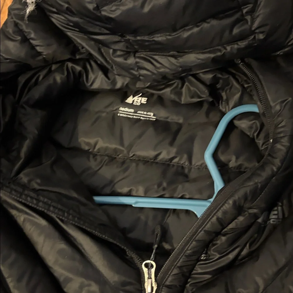 Rei down jacket - Picture 3 of 3